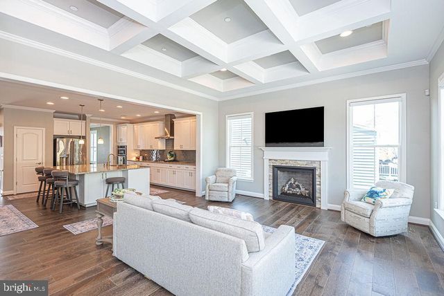 10214 BATTLE COLORS LN, Berlin, MD 21811