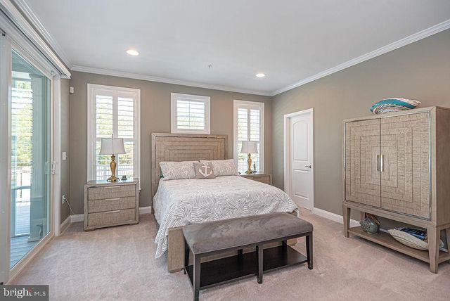 10214 BATTLE COLORS LN, Berlin, MD 21811