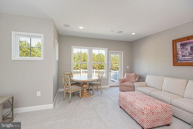 10214 BATTLE COLORS LN, Berlin, MD 21811