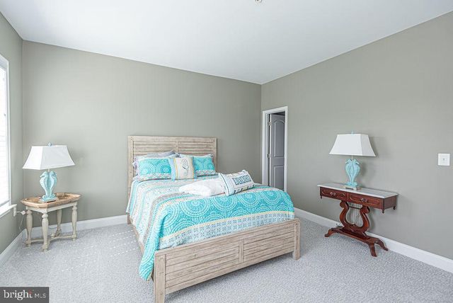 10214 BATTLE COLORS LN, Berlin, MD 21811