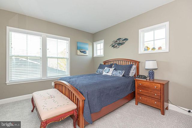 10214 BATTLE COLORS LN, Berlin, MD 21811