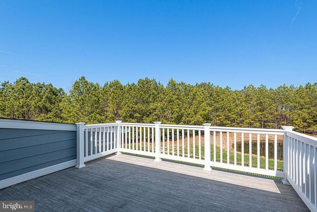 10214 BATTLE COLORS LN, Berlin, MD 21811