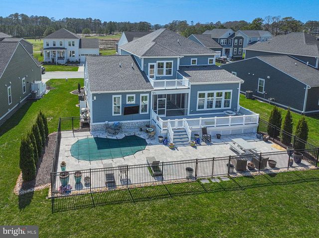 10214 BATTLE COLORS LN, Berlin, MD 21811