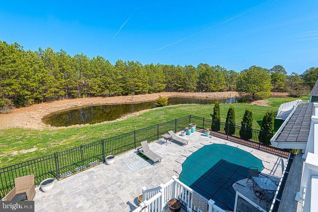 10214 BATTLE COLORS LN, Berlin, MD 21811