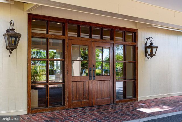 10214 BATTLE COLORS LN, Berlin, MD 21811