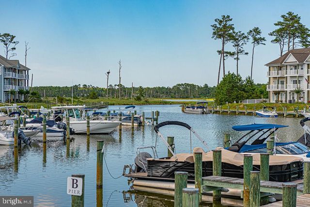 10214 BATTLE COLORS LN, Berlin, MD 21811