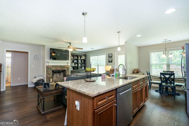 125 Edgemont Court, Lagrange, GA 30240