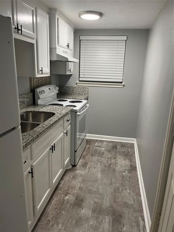 2721A Virginia Street, Baytown, TX 77520