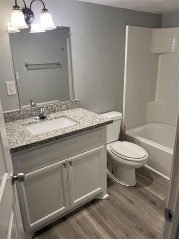 2721A Virginia Street, Baytown, TX 77520