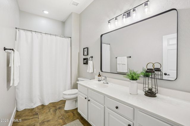 681 E RANCH Road, Gilbert, AZ 85296