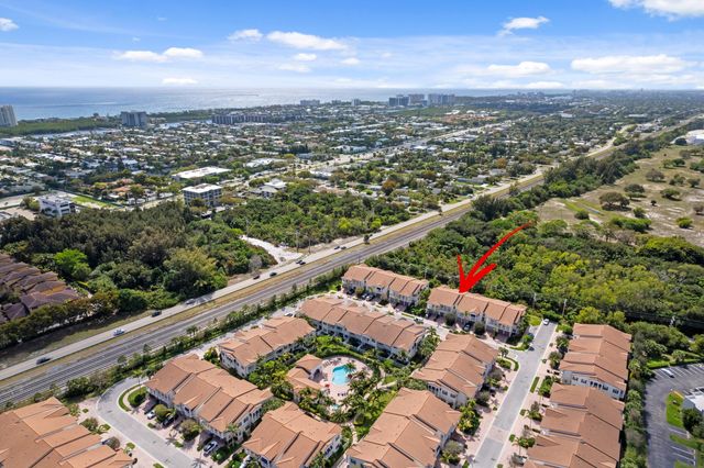 100 NW 69th Circle 82, Boca Raton, FL 33487