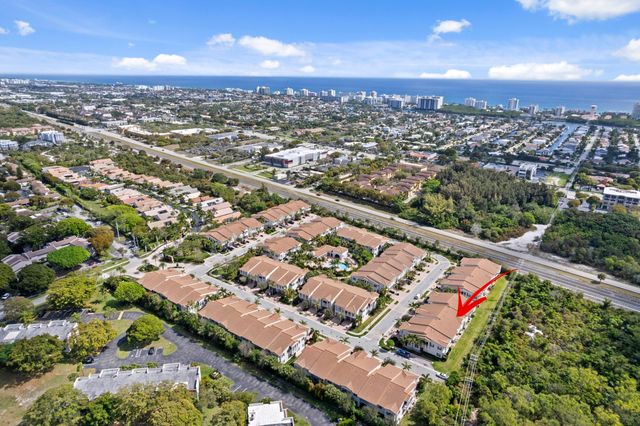 100 NW 69th Circle 82, Boca Raton, FL 33487