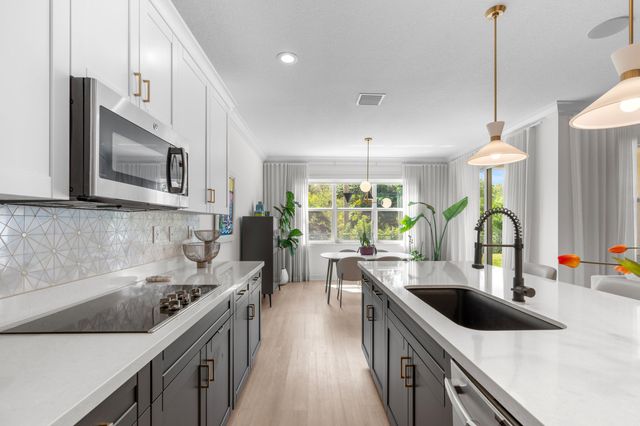 100 NW 69th Circle 82, Boca Raton, FL 33487