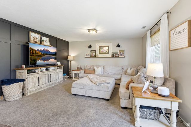 5372 W TICKLEGRASS RD, West Jordan, UT 84081
