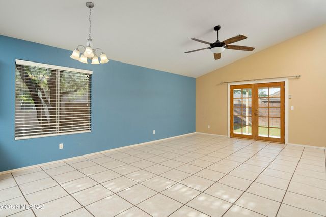 3619 W Sunbonnet Place, Tucson, AZ 85742