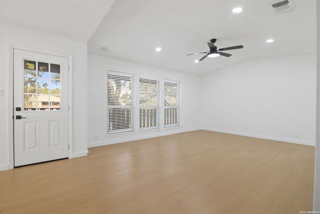 2718 Old Field Dr Apt 1002, San Antonio, TX 78247