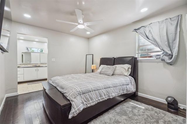 806 S Meadow Lane, Mustang, OK 73064