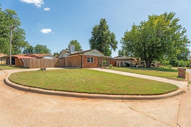 806 S Meadow Lane, Mustang, OK 73064