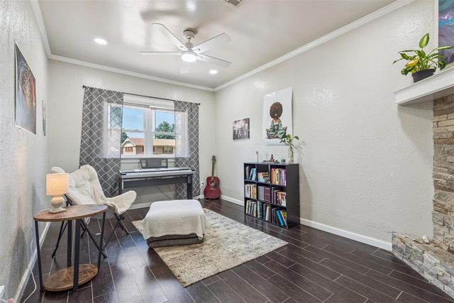 806 S Meadow Lane, Mustang, OK 73064