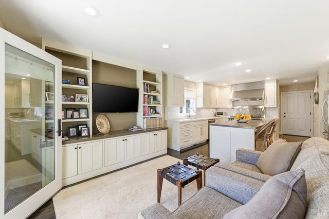 125 White Cottage Rd N, Angwin, CA 94508