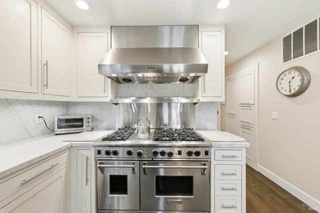 125 White Cottage Rd N, Angwin, CA 94508