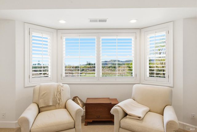 125 White Cottage Rd N, Angwin, CA 94508