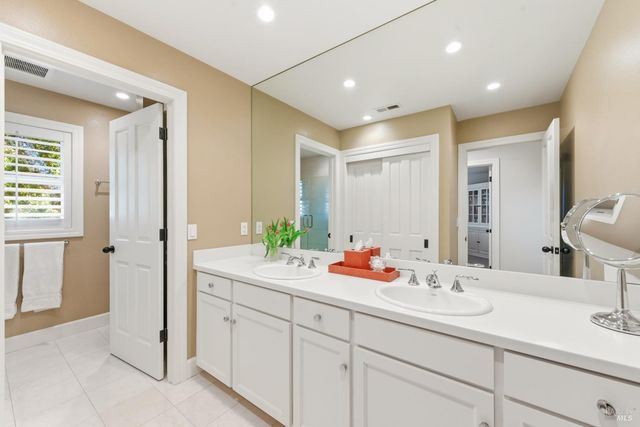 125 White Cottage Rd N, Angwin, CA 94508