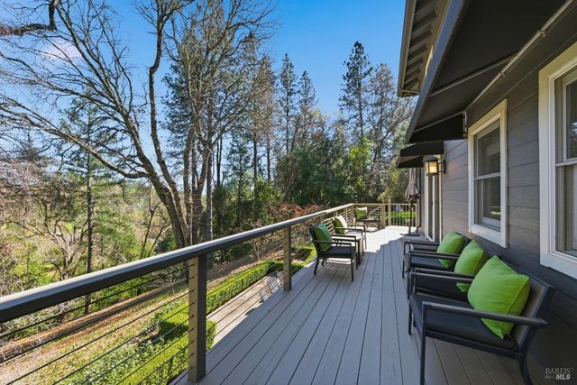 125 White Cottage Rd N, Angwin, CA 94508