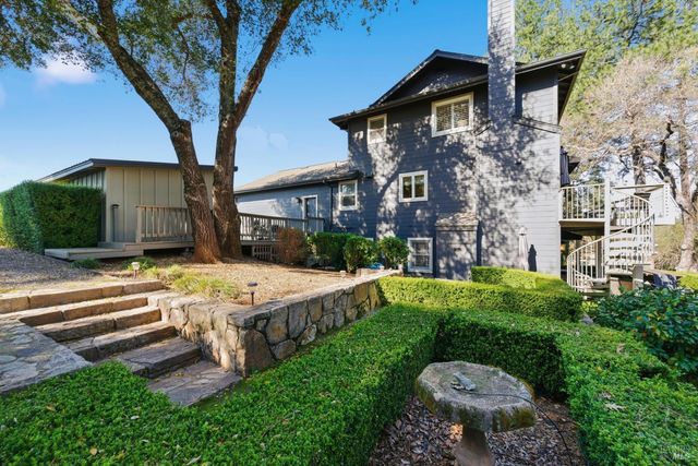 125 White Cottage Rd N, Angwin, CA 94508