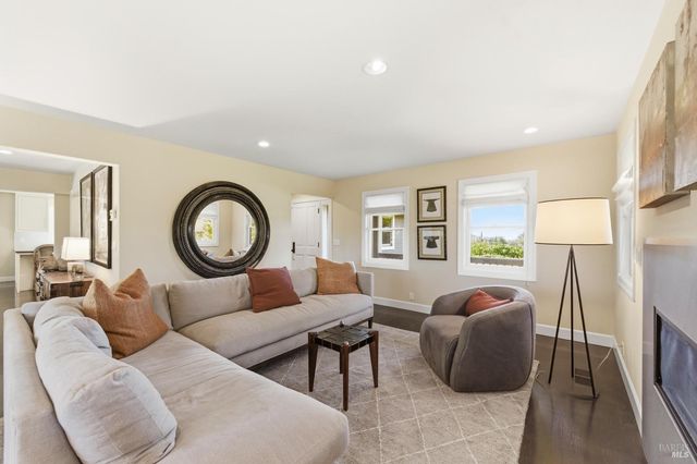 125 White Cottage Rd N, Angwin, CA 94508