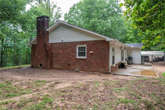 6404 Walnut Cove Road, Walkertown, NC 27051