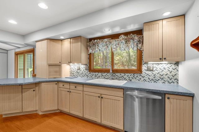 N6219 Sunnyside Road, Green Lake, WI 54941