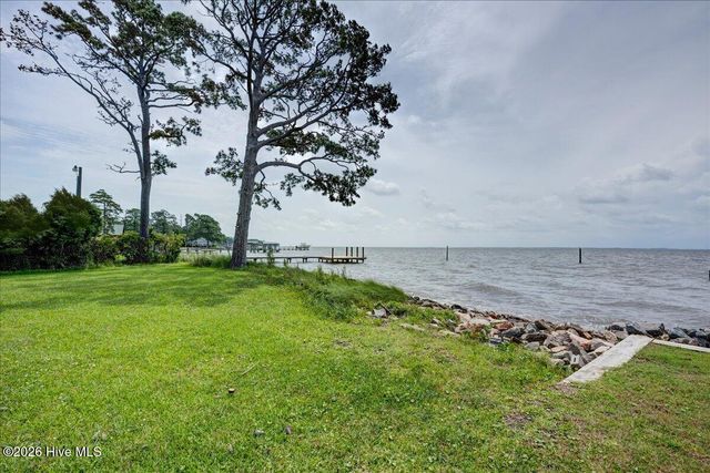 773 Old Pamlico Beach Road W, Belhaven, NC 27810