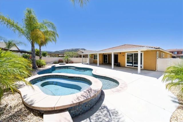 26346 Delca Lane, Wildomar, CA 92595