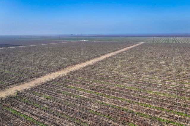 Avenue 56, Earlimart, CA 93219