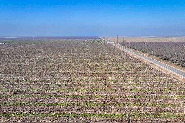 Avenue 56, Earlimart, CA 93219