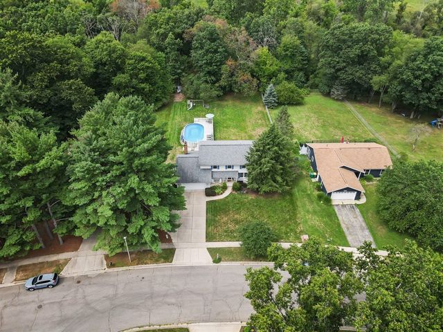 8330 Valleywood Lane, Portage, MI 49024
