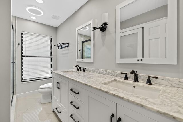 8515 Thousand Pines Circle, West Palm Beach, FL 33411