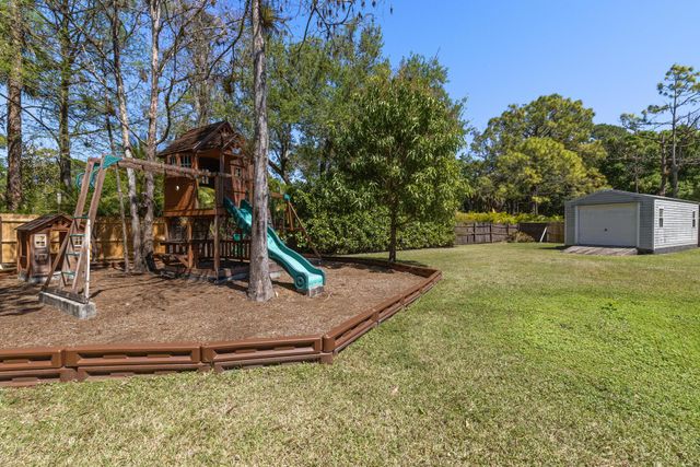 8515 Thousand Pines Circle, West Palm Beach, FL 33411