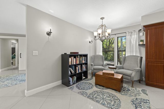 8515 Thousand Pines Circle, West Palm Beach, FL 33411