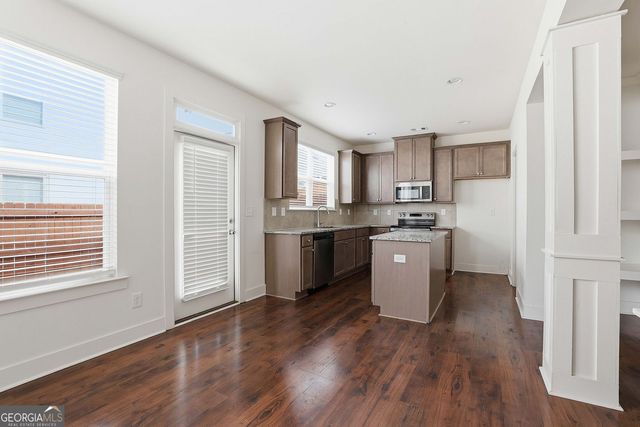 7641 Squire Court, Fairburn, GA 30213