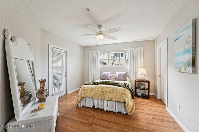 1701 THE GREENS Way 212, Jacksonville Beach, FL 32250