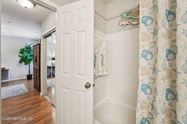 1701 THE GREENS Way 212, Jacksonville Beach, FL 32250