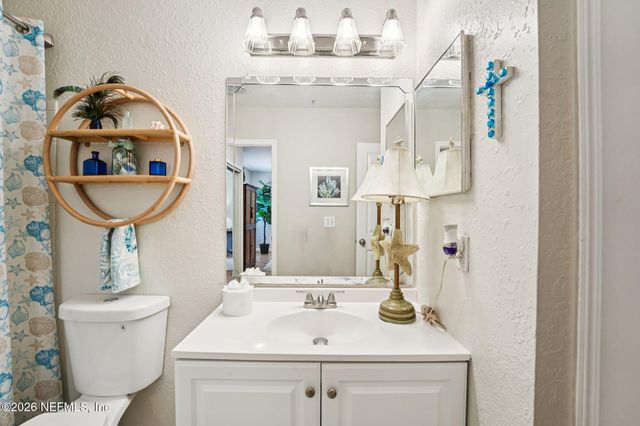 1701 THE GREENS Way 212, Jacksonville Beach, FL 32250