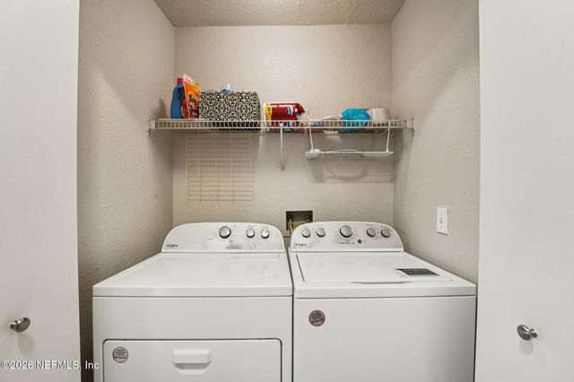 1701 THE GREENS Way 212, Jacksonville Beach, FL 32250