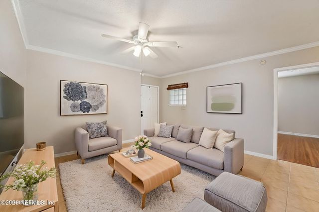 1701 THE GREENS Way 212, Jacksonville Beach, FL 32250