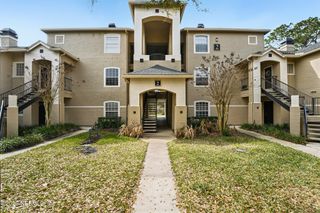 1701 THE GREENS Way 212, Jacksonville Beach, FL 32250