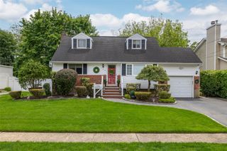 146 N Chestnut Street, Massapequa, NY 11758
