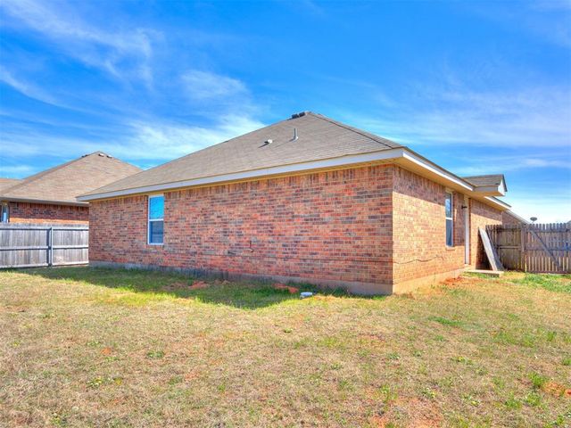 609 Linden Lane, Mustang, OK 73064