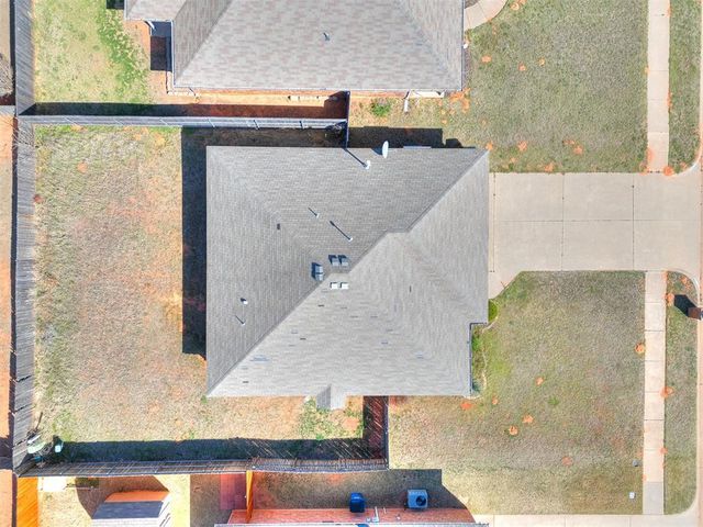609 Linden Lane, Mustang, OK 73064